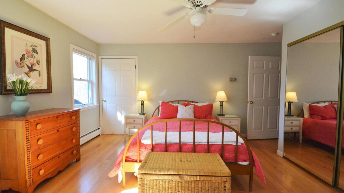 Ithaca House | 7 Minutes Away from Everything!