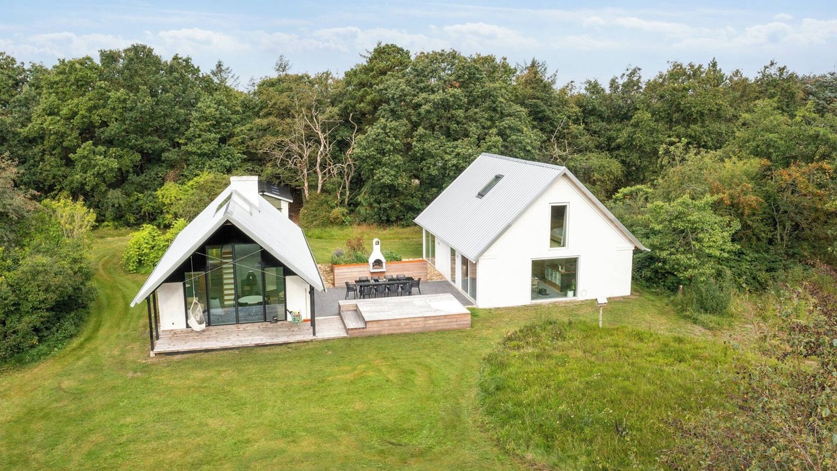 Hemmet House | 7 minutes walk to the fjord | Idyllic house in nature