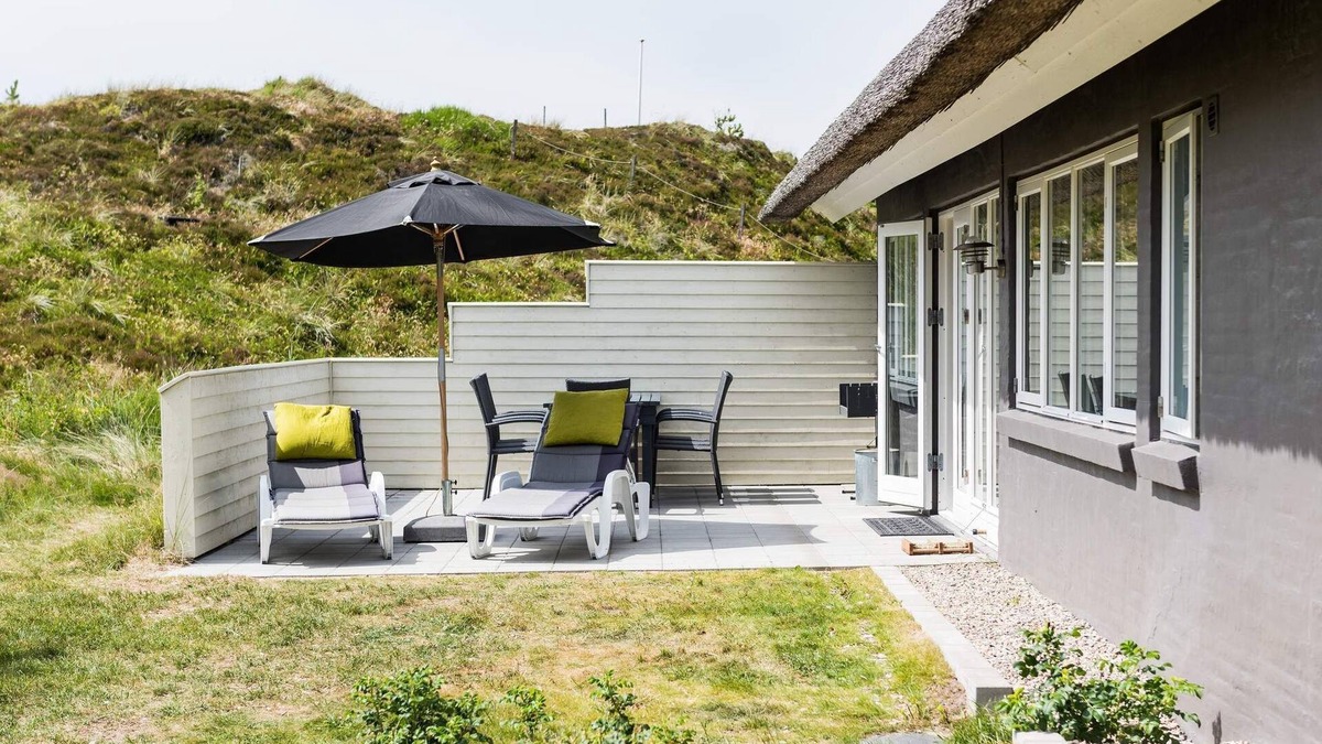 Henne Strand House | 7 person holiday home in Henne