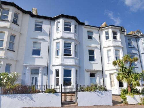 Seaton House | 7 Seafield Road