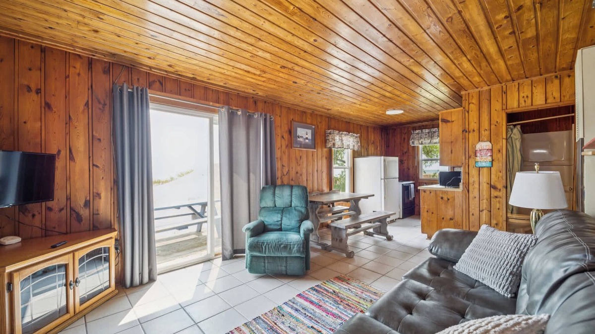 Oscoda Cabin | #7 | Sleeps More, Cozy, Lake Access