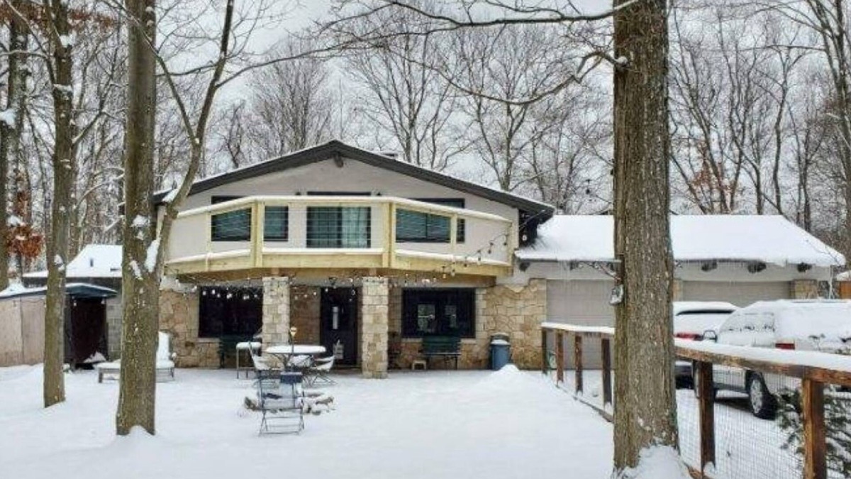 Champion House | 7-Springs opening day is Dec 6! Head to the mountains and enjoy the snow!