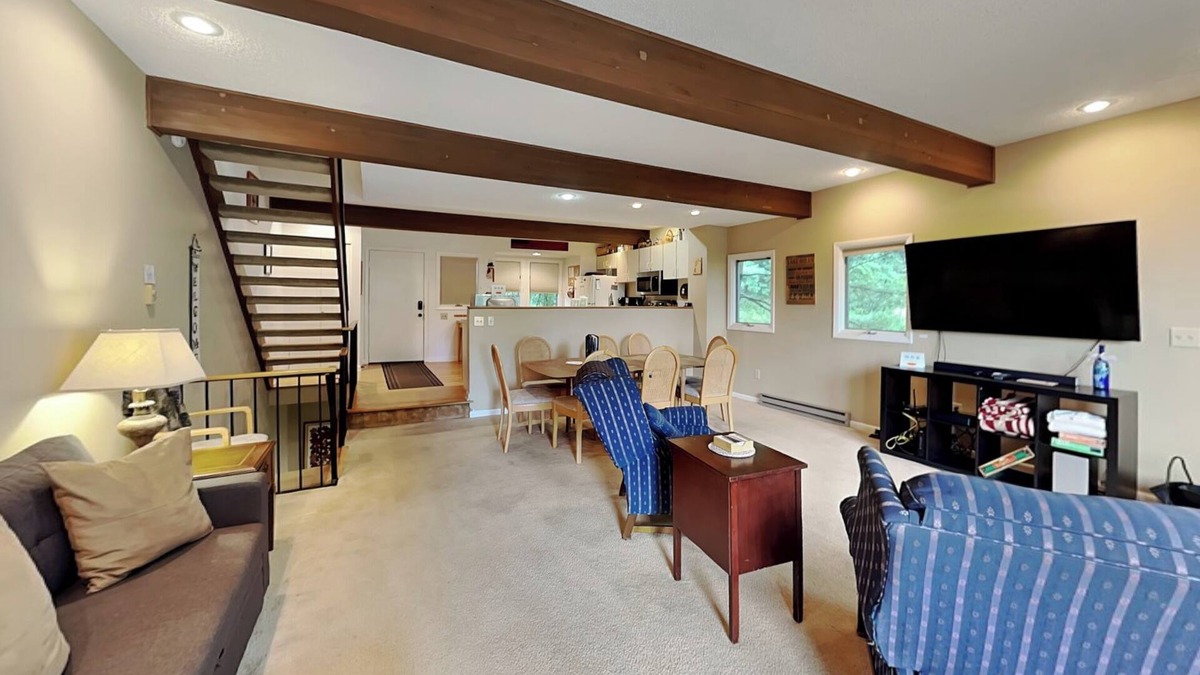 McHenry House | 70 Bright Passage | Ski In/Out, Lake Access!