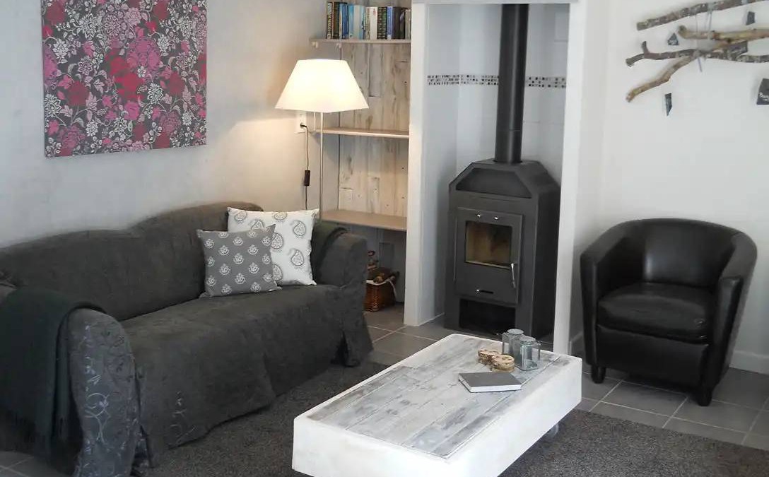 Egliseneuve-d'Entraigues House | 70 m² House ∙ 2 bedrooms ∙ 4 guests