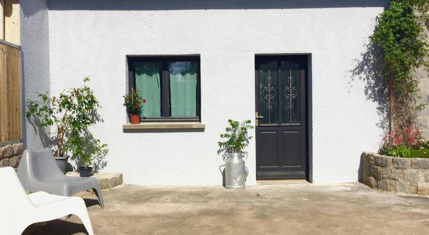 Saint-Genes-Champanelle House | 70 m² House ∙ 2 bedrooms ∙ 8 guests