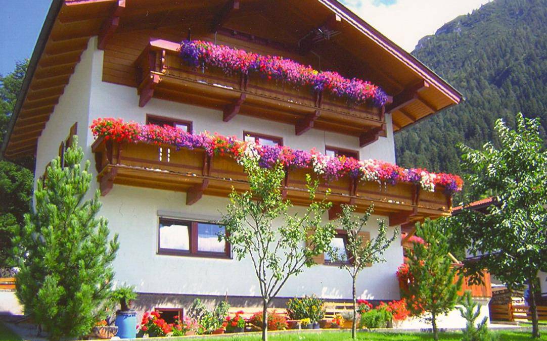 Maurach Apartment | 70 m² Apartment ∙ 2 bedrooms ∙ 4 guests