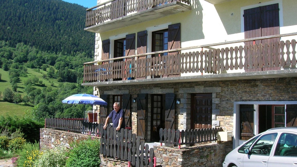 Peyragudes Apartment | 70 m² apartment, large terrace, parking, surrounded by mountains at 980m altitude.