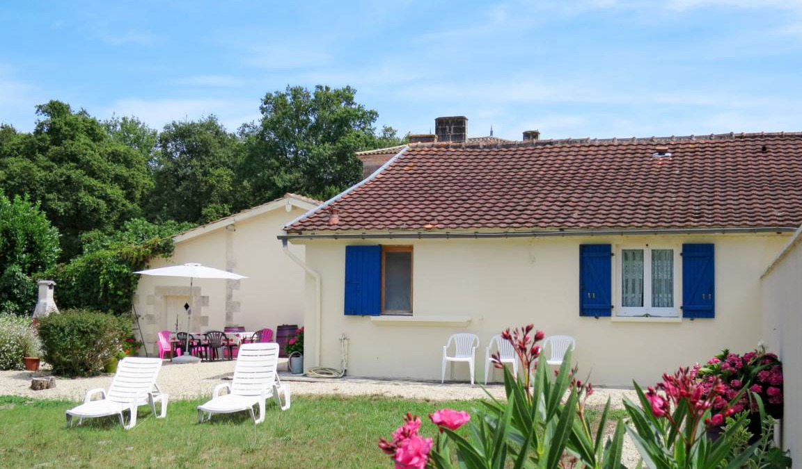 Jau-Dignac-et-Loirac House | 70 m² House ∙ 2 bedrooms ∙ 5 guests