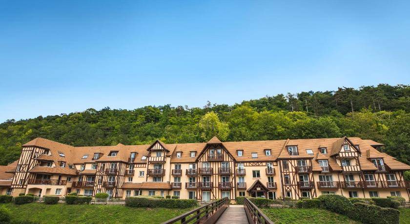 Connelles Hotel | 70 m² Hotel ∙ 3 bedrooms ∙ 8 guests