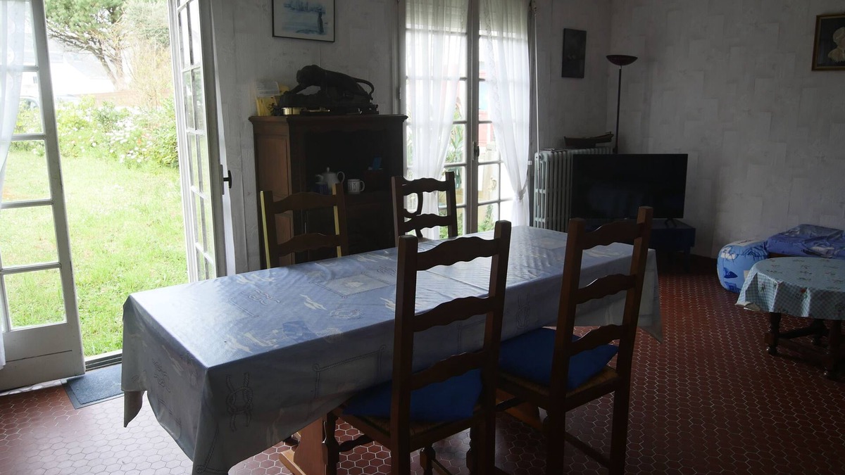 Gavres House | 70's house 70 m from Goerem beach