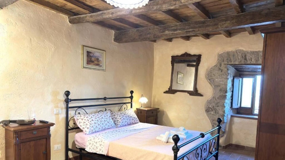 Artena Apartment | 70 SQM The House in the Rock -Free parking -Free Wi-Fi