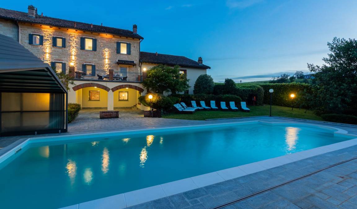 Vignale Monferrato Villa | 700 m² Villa ∙ 5 bedrooms ∙ 10 guests
