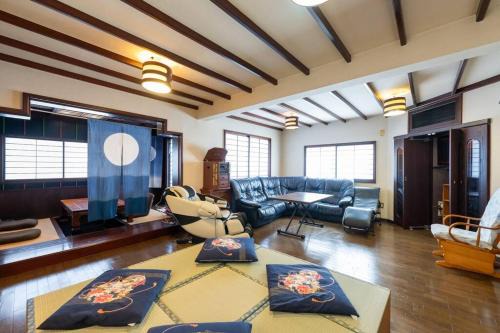 Setagaya Apartment | 70s JapaneseStyle 2LDK 30 Min Shibuya 50sqm Space
