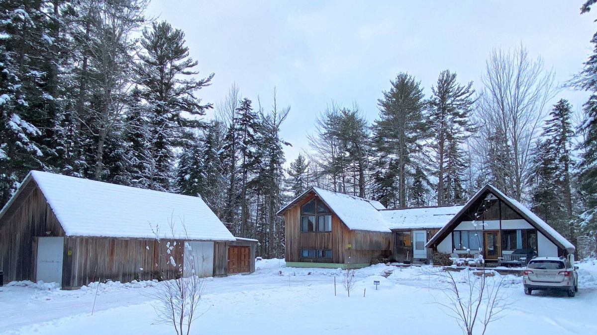 Franconia Ski Chalet | 70SC rustic ski chalet close to Cannon, Franconia Bretton Woods!