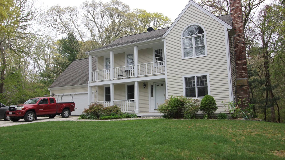 North Falmouth House | 72 Bay Rd North Falmouth- Cozy home 1 mile from beach, pet-friendly!
