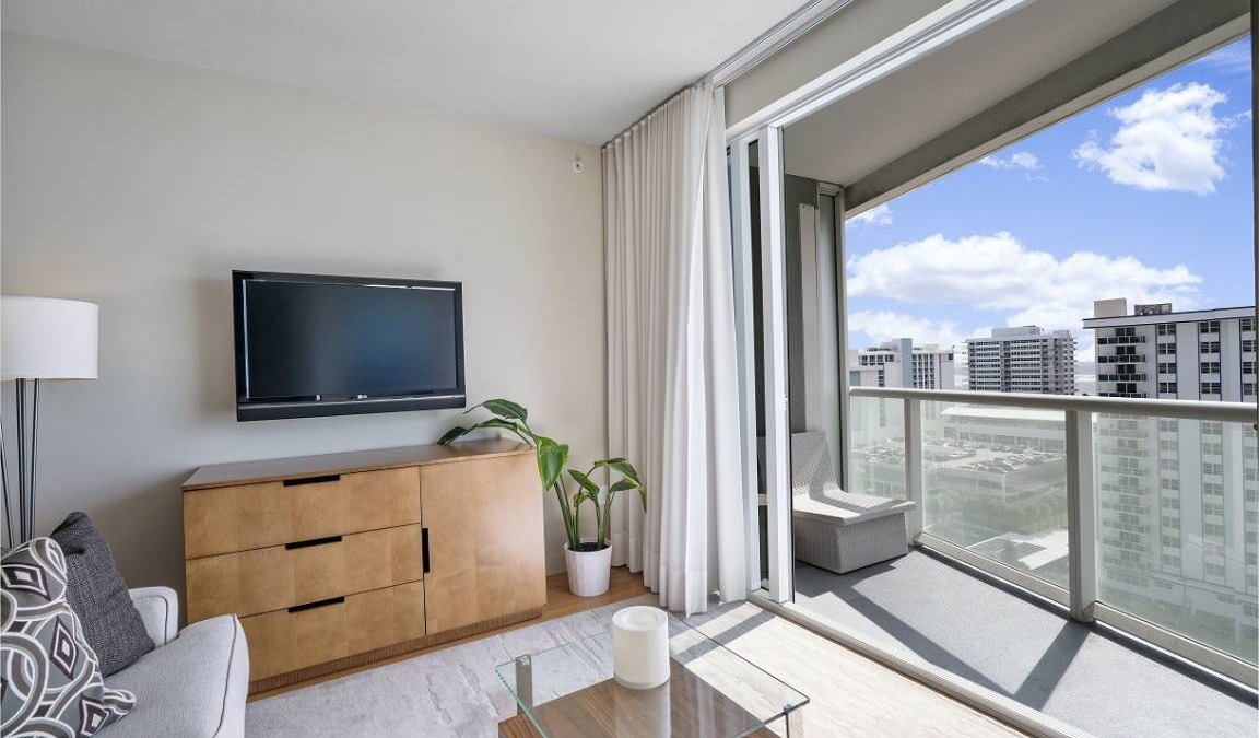 Central Beach Condo | 73 m² Condo ∙ 1 bedroom ∙ 4 guests