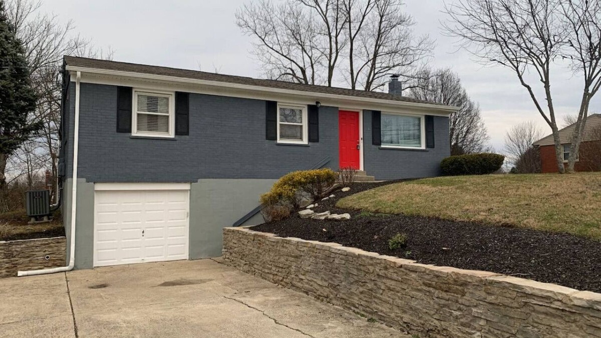 West Chester House | 7316 Dimmick Road · ╬ West Chester/Mason Home ╬ Newly Renovated