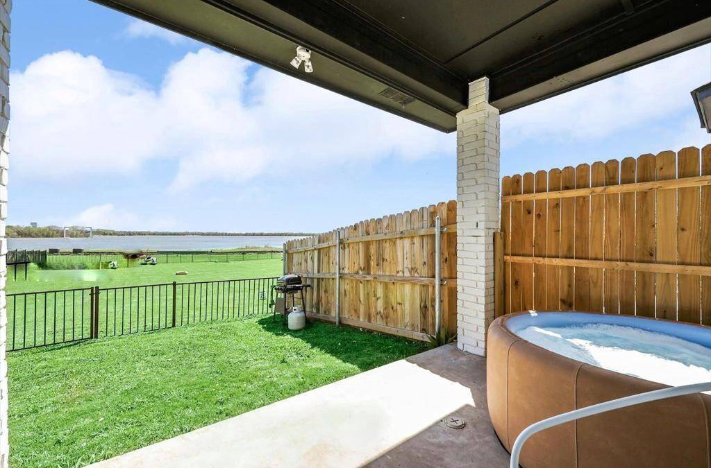 Rowlett House | 74 m² House ∙ 2 bedrooms ∙ 4 guests