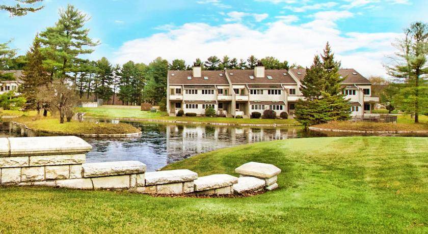 Lenox Dale Resort | 74 m² Resort ∙ 2 bedrooms ∙ 6 guests