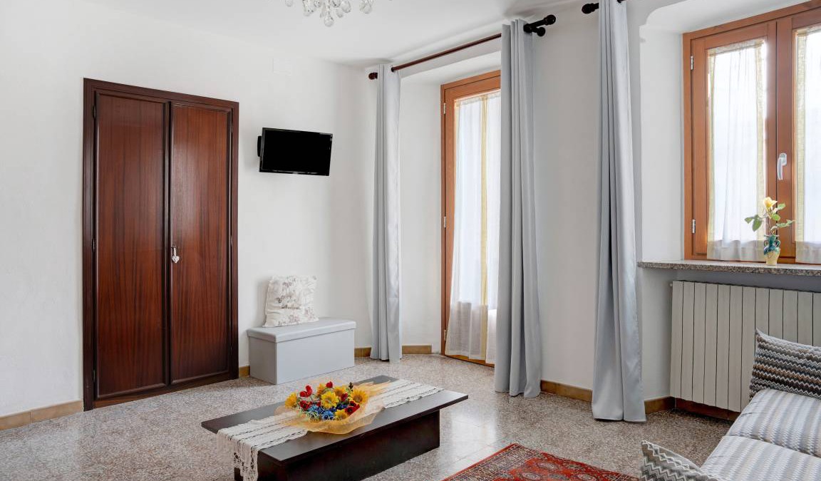Dronero House | 75 m² House ∙ 1 bedroom ∙ 8 guests
