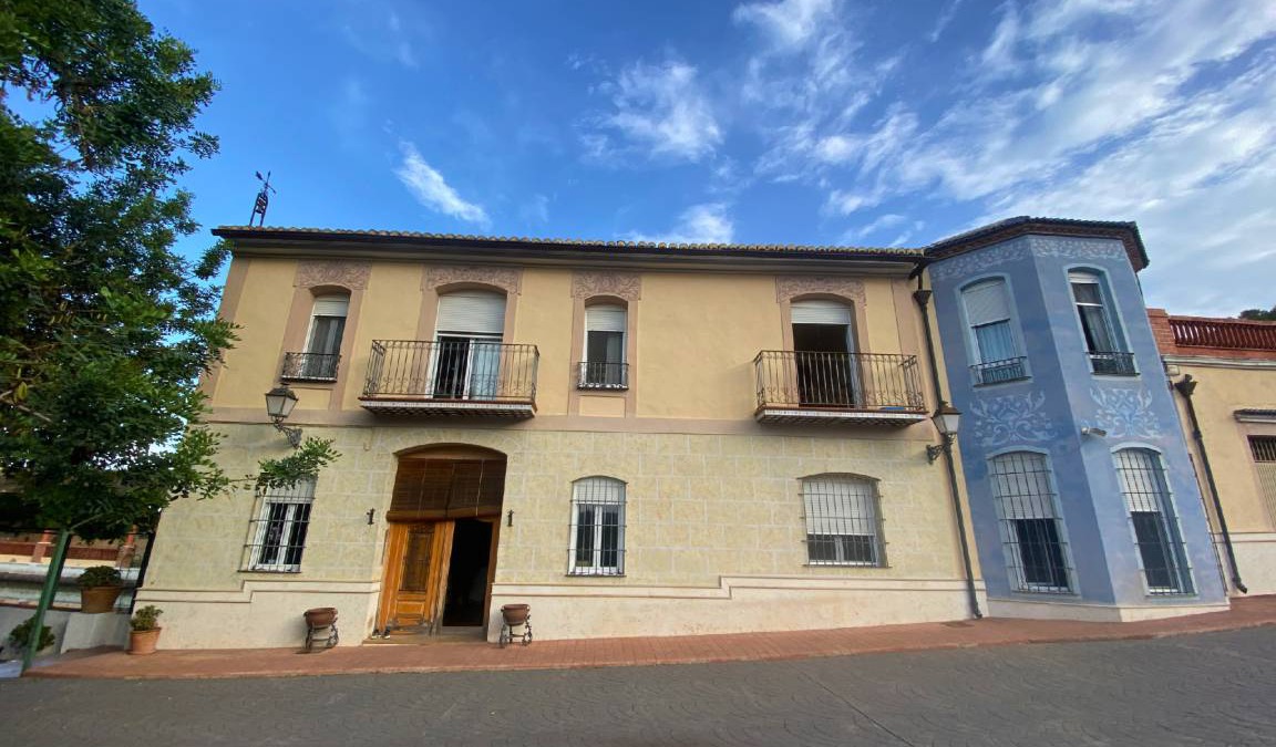 Alzira Cabin | 750 m² Lodge ∙ 6 bedrooms ∙ 32 guests