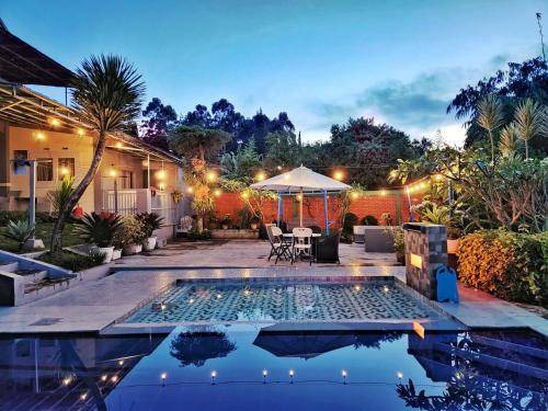 Parongpong Villa | 750 m² Villa ∙ 4 bedrooms ∙ 12 guests