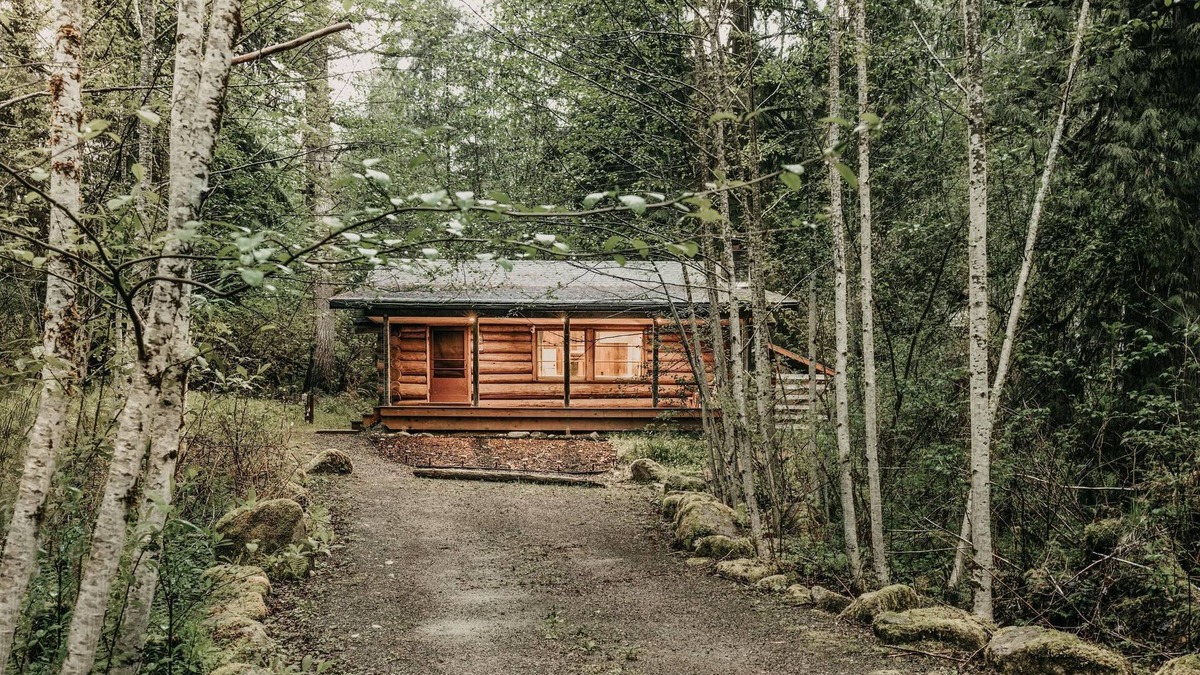 Warnick Cabin | 76GS - Genuine Log Cabin - WIFI - Pets Ok - Sleeps 4