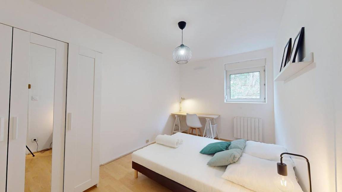 9th Arrondissement Resort | 77 m² Private room ∙ 1 bedroom ∙ 1 guest