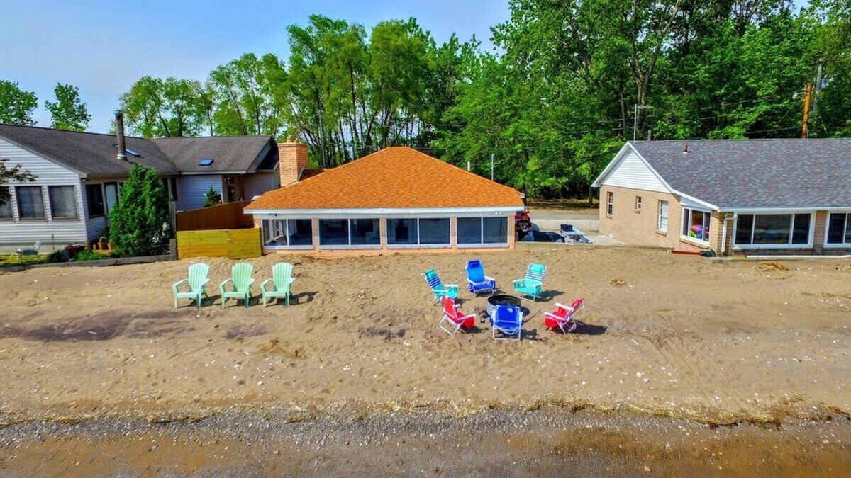 Oak Harbor House | 7713 Sand Beach · Private Beach Home-Sleeps 10