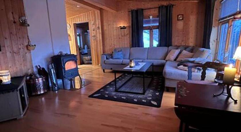 Lyngen House | 78 m² House ∙ 3 bedrooms ∙ 6 guests
