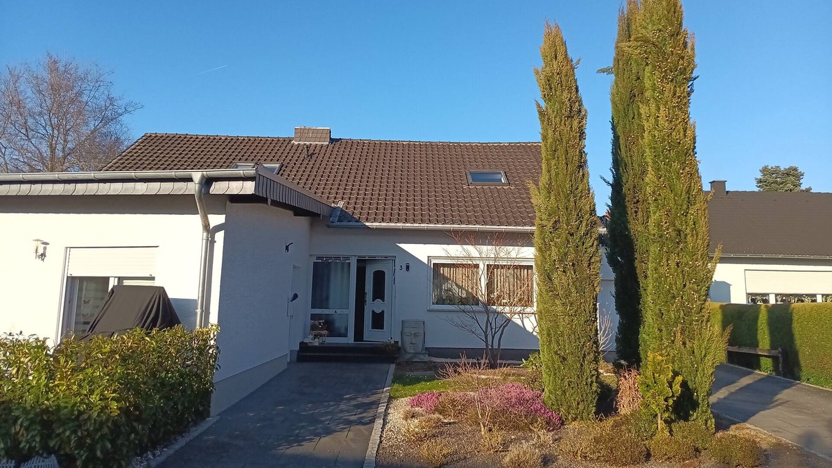 Euskirchen Apartment | 78 sqm fully equipped apartment with large terrace in a quiet location