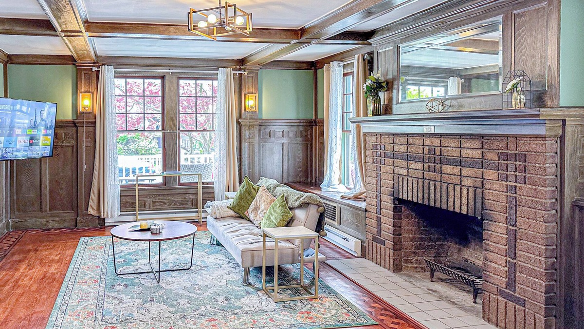 Norwich Apartment | 79-1 3br apartment