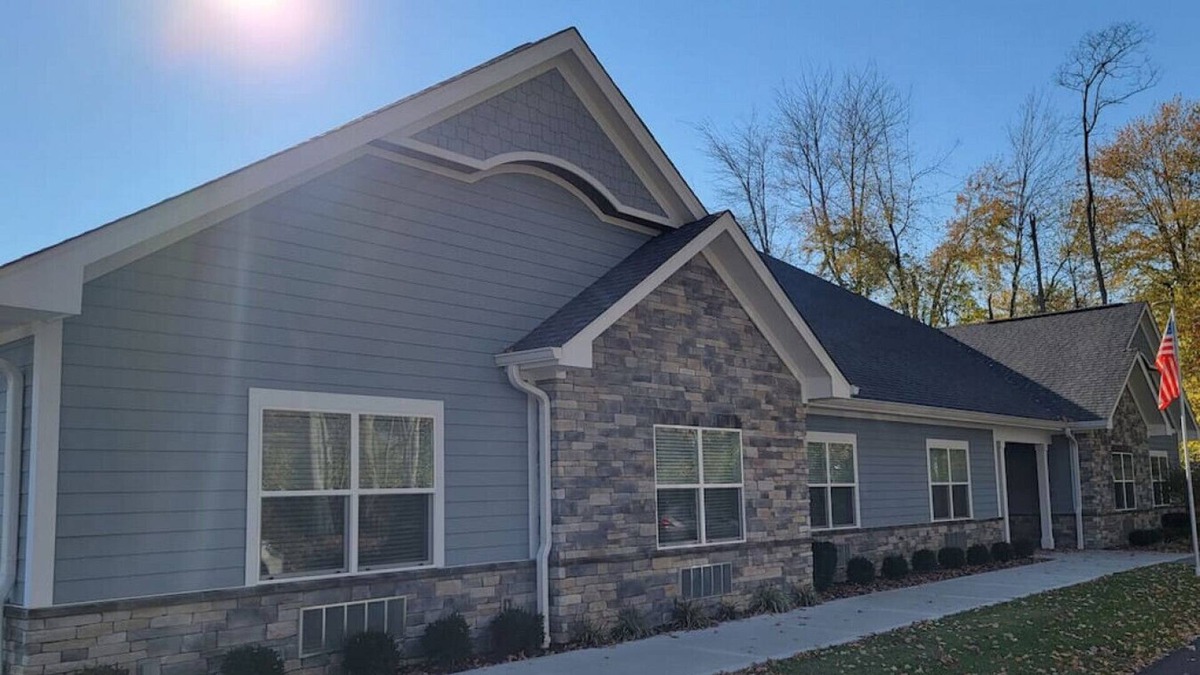 Otterbien Home House | 7901 State Route 48 · 10 Master Suite Bedrooms, Event Space, Sleeps 20+