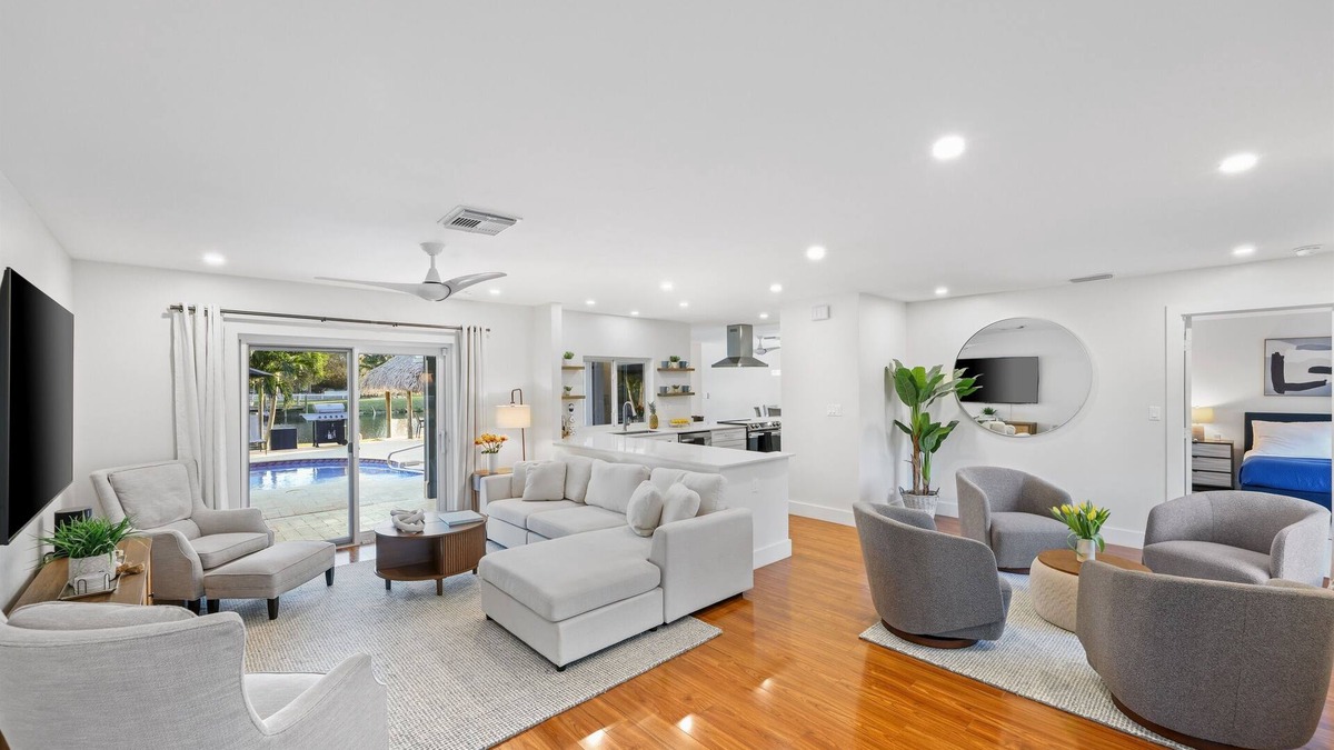 Tropic Palms House | 796 Serene 4BR Villa: Heated Pool, Tiki Hut & Waterfront Views in Delray Beach!