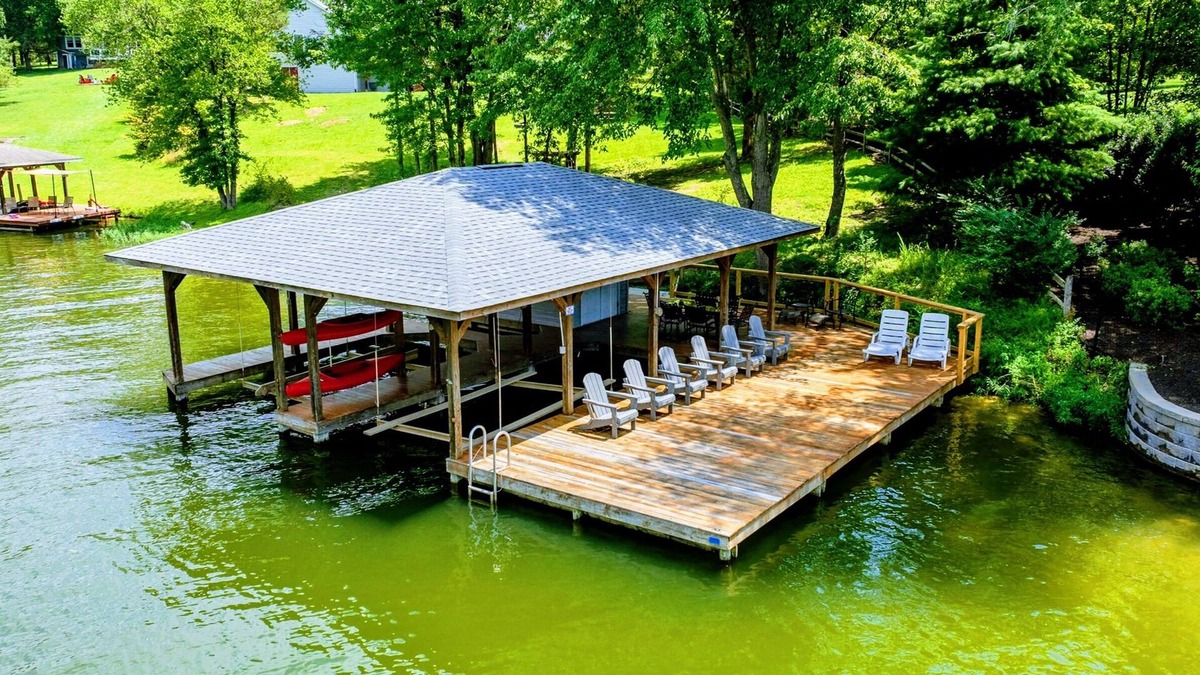Mineral House | 7BR Lakefront Lake Anna Blue Sails - Waterfront