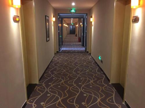 Xingtai Hotel | 7Days Premium Xingtai Zhongxing West Street Gushun Branch