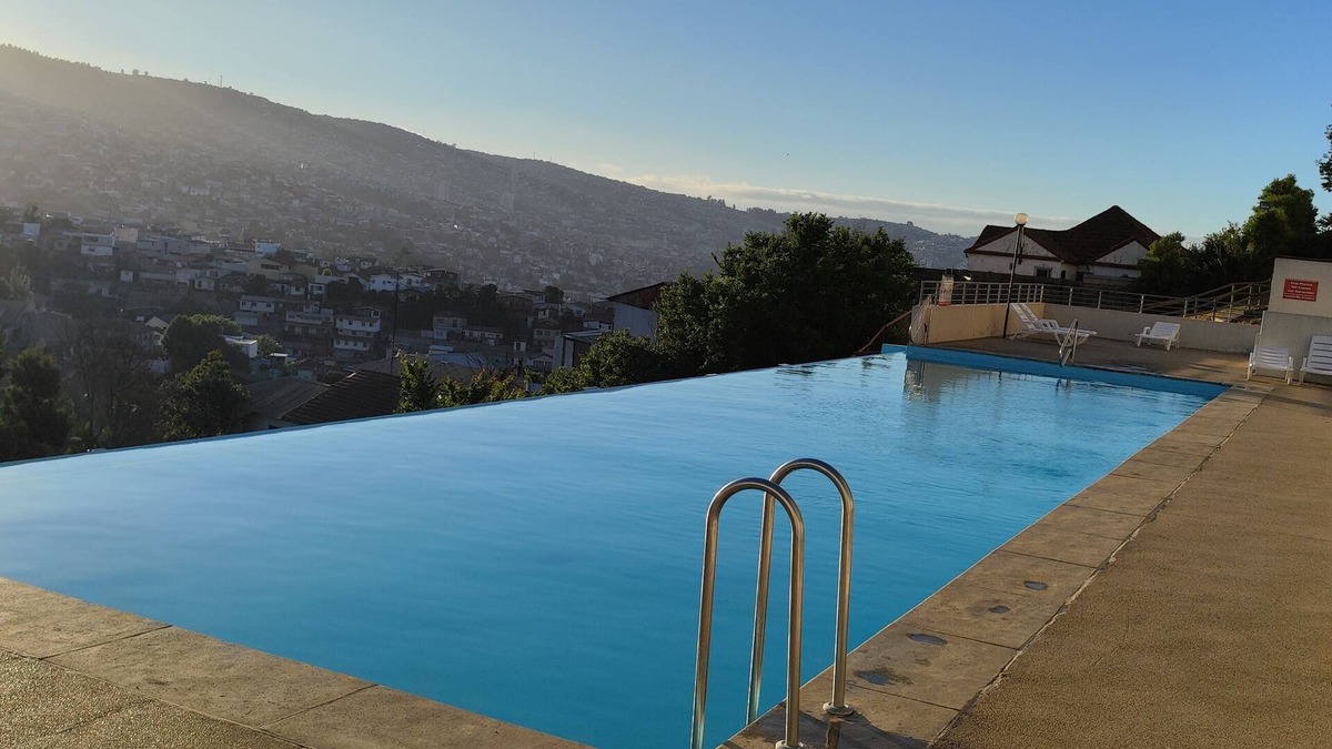 Valparaiso Apartment | 7P-Charming 3-bedroom apartment with AC, fitness room in vibrant Valparaíso