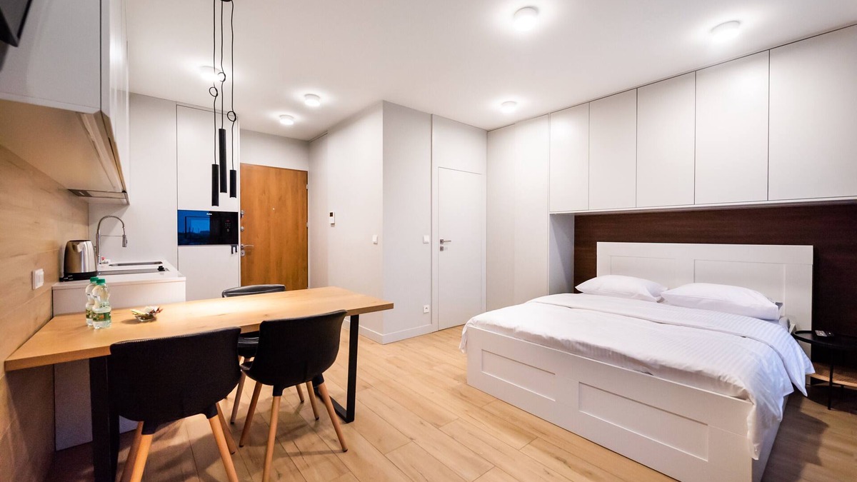 Praga Apartment | 7th Floor Atelier Praga Studio