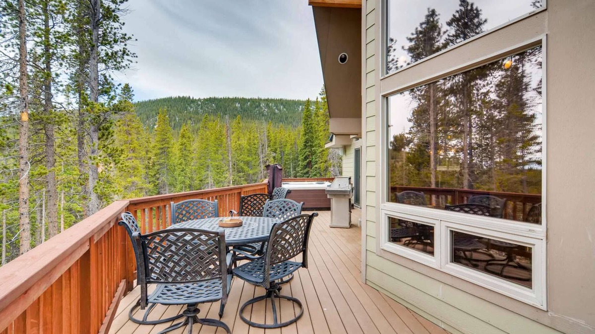 Fairplay House | 7th Nt Free!Game Rm,Huge Deck,Hot Tub,BBQ,Dog Run,Hiking Trails.Wildlife
