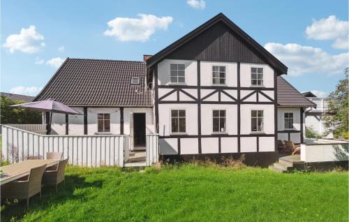 Tejn House | 8 Bedroom Amazing Home In Allinge