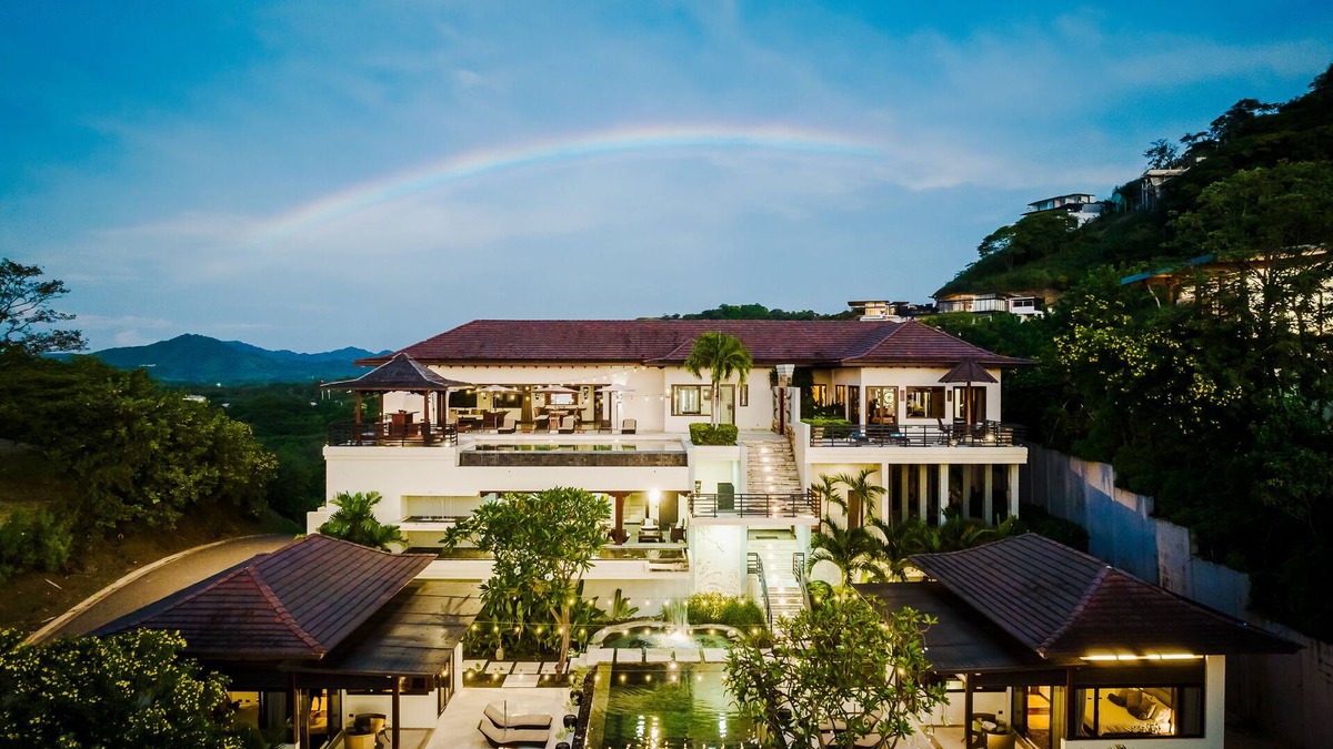 Tamarindo House | 8 Bedroom Private Luxury Estate Overlooking Tamarindo Bay