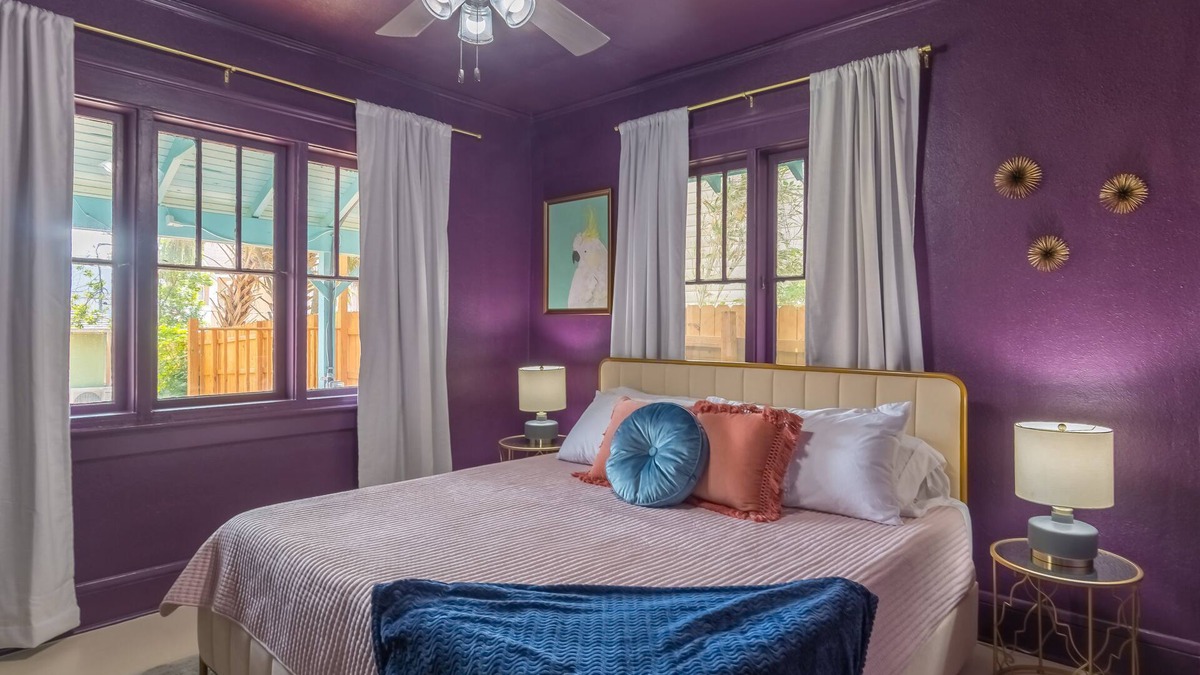 Seabreeze Historic District House | 8 beds! Steps 2 Ocean Center/Cowboy Pool/Beach
