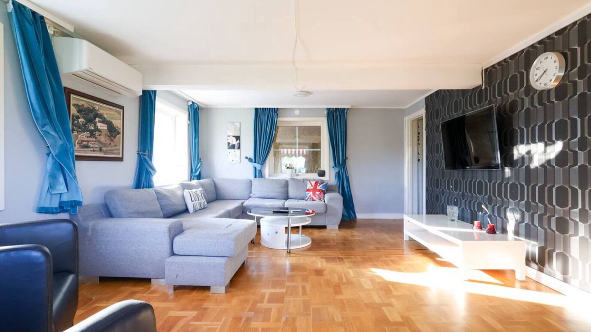 Save Apartment | 8 guests, free parking & wifi