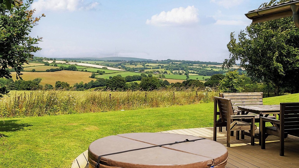 Dobwalls Cottage | 8 HORIZON VIEW, pet friendly, luxury holiday cottage in Dobwalls