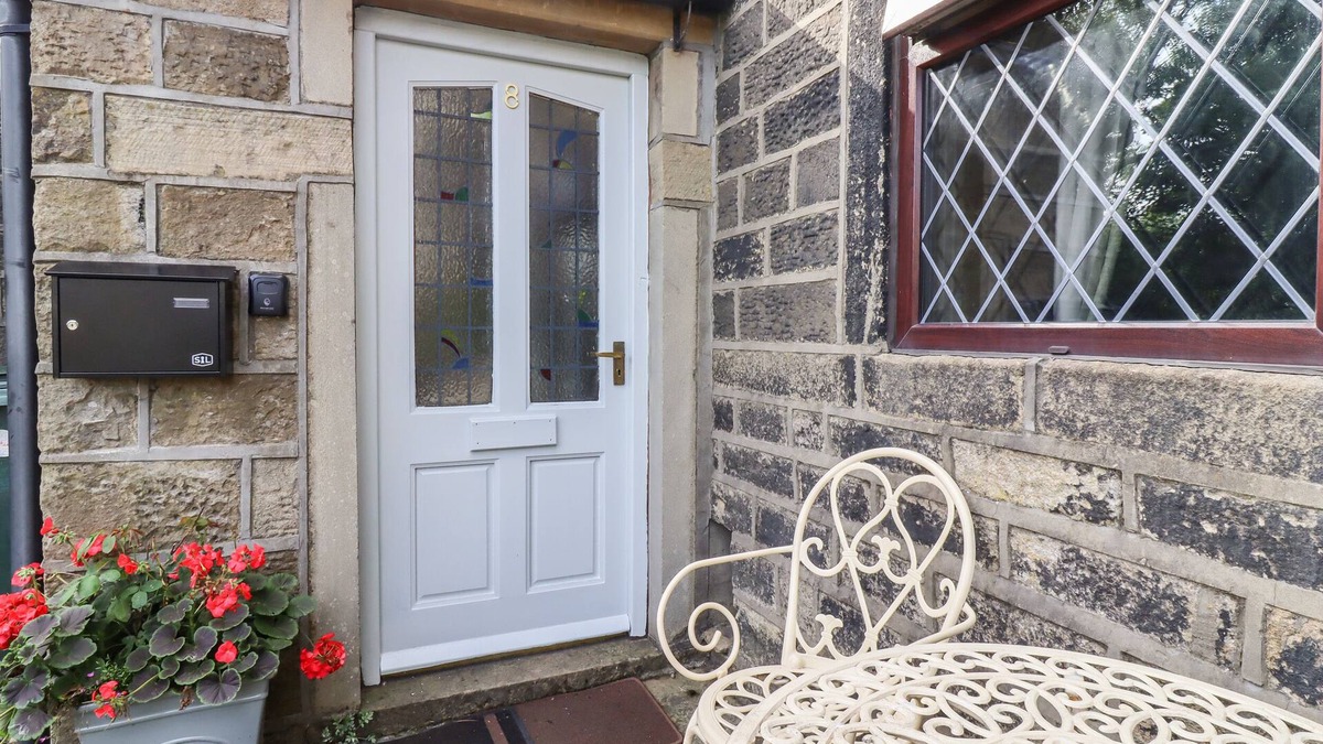 Haworth Cottage | 8 LUNE STREET, pet friendly, character holiday cottage in Haworth
