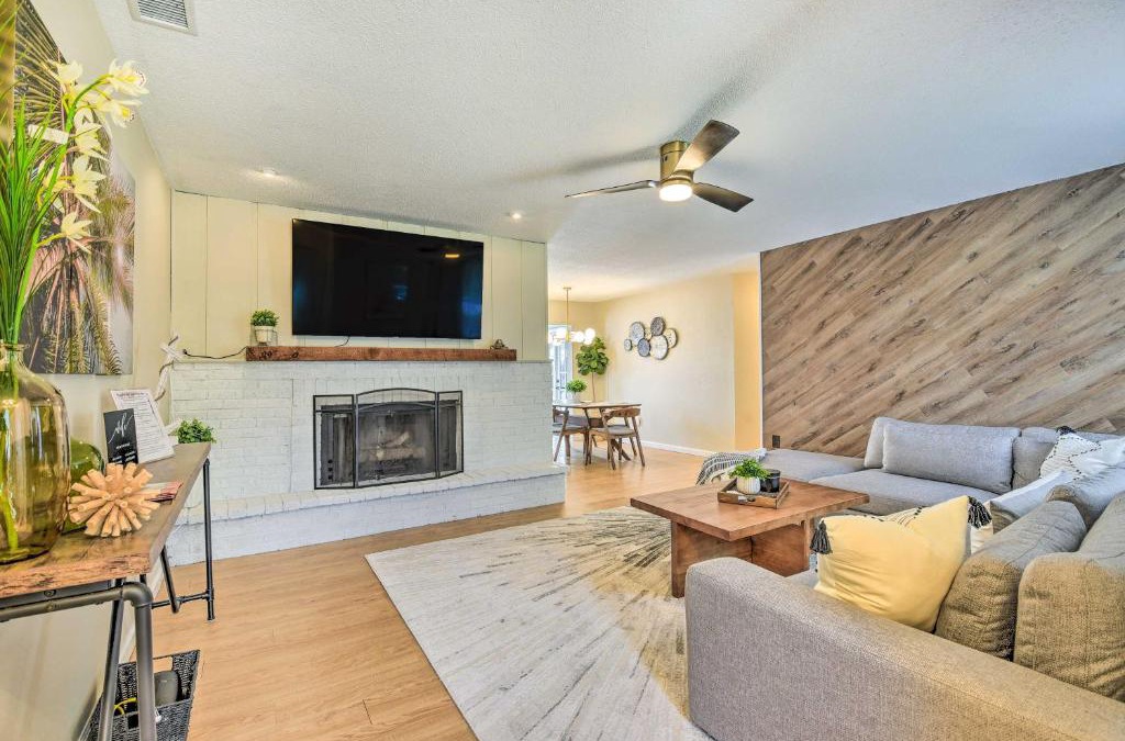 Bradenton House | 8 Mi to Beaches Bradenton Home with Poolside Oasis!