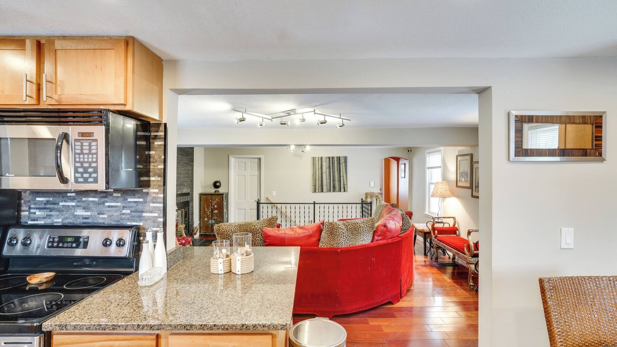 Golden Valley Cottage | 8 Mi to Downtown: Convenient Minneapolis Home