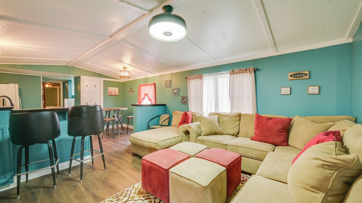 Crisp House | 8 Mi to Dtwn Greenville: Pet-Friendly Family Home!