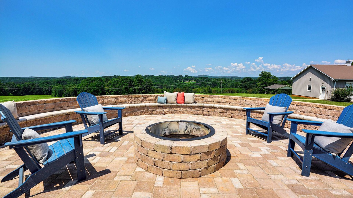 Pilot Mountain House | 8 Mi to Dtwn Mt Airy: Mtn-View North Carolina Home