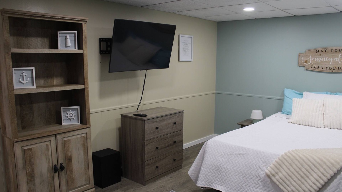 State College Apartment | 8 Minutes from Beaver Stadium & Downtown l Cozy 2 Bedrooms with WIFI